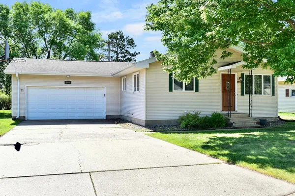 $310,000 | 840 52nd Avenue, Winona, MN 55987