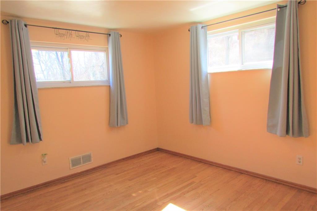 668 Kelso Road Mt. Lebanon, PA 15243 - Photo 8 of 25 Master bedroom with gorgeous hardwood floors and 2 closets.