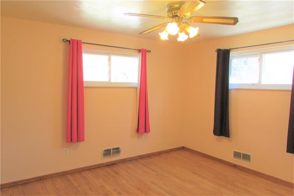668 Kelso Road Mt. Lebanon, PA 15243 - Photo 10 of 25 Second bedroom also has beautiful refinished hardwood floors, lots of light and a ceiling fan.