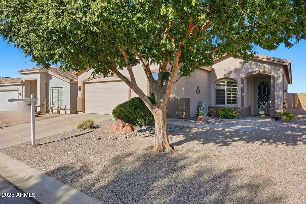 4238 South Strong Box Road Gold Canyon, AZ 85118 - Photo 2 of 38 4-custom-004_ListerPros