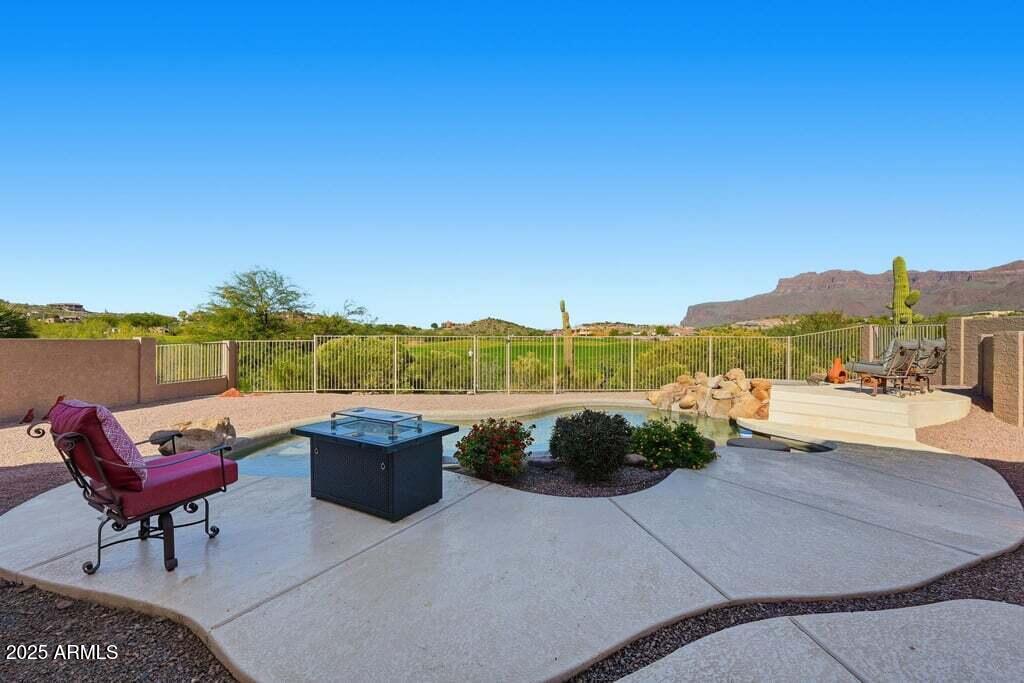 4238 South Strong Box Road Gold Canyon, AZ 85118 - Photo 24 of 38 37-custom-037_ListerPros
