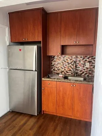 $1,950 | 1151 West 28th Street, Unit 9, Hialeah, FL 33010