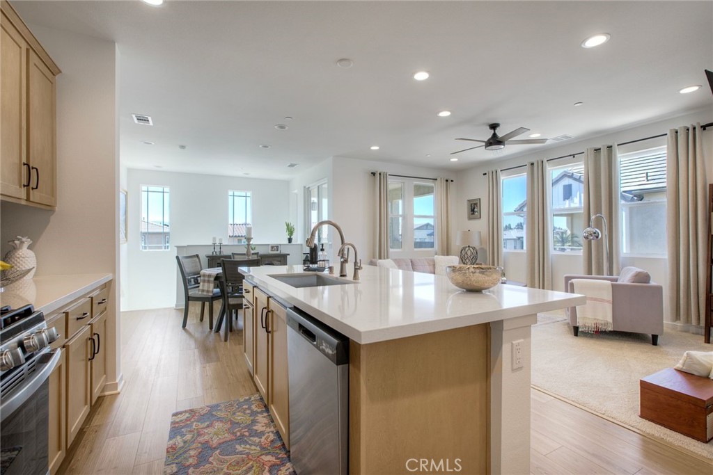 32711 Brunello Way Temecula, CA 92591 - Photo 11 of 70 Kitchen