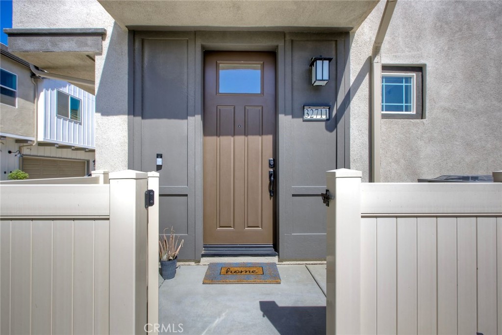 32711 Brunello Way Temecula, CA 92591 - Photo 5 of 70 Welcome Home!