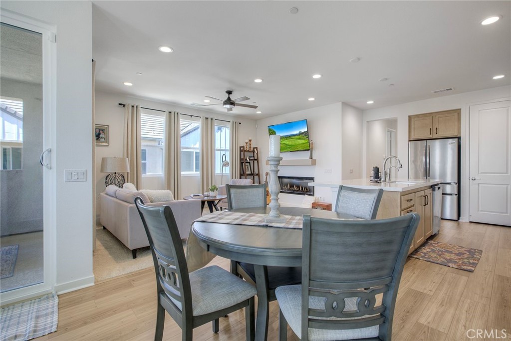 32711 Brunello Way Temecula, CA 92591 - Photo 7 of 70 Enter the “Great Room”