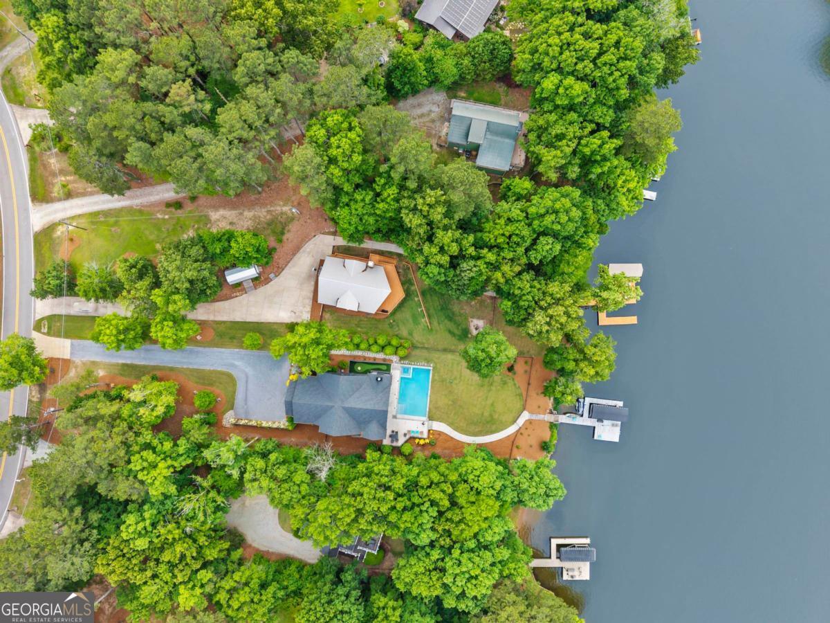 188 Hickory Point Buckhead, GA 30625 - Photo 2 of 31