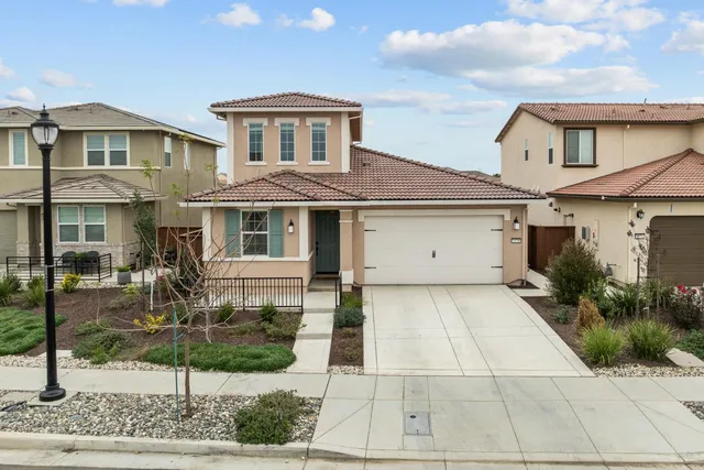 $659,900 | 2078 Moses Street, Woodland, CA 95776