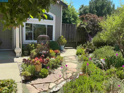 $899,000 | 2246 Bridgeport Way, Martinez, CA 94553
