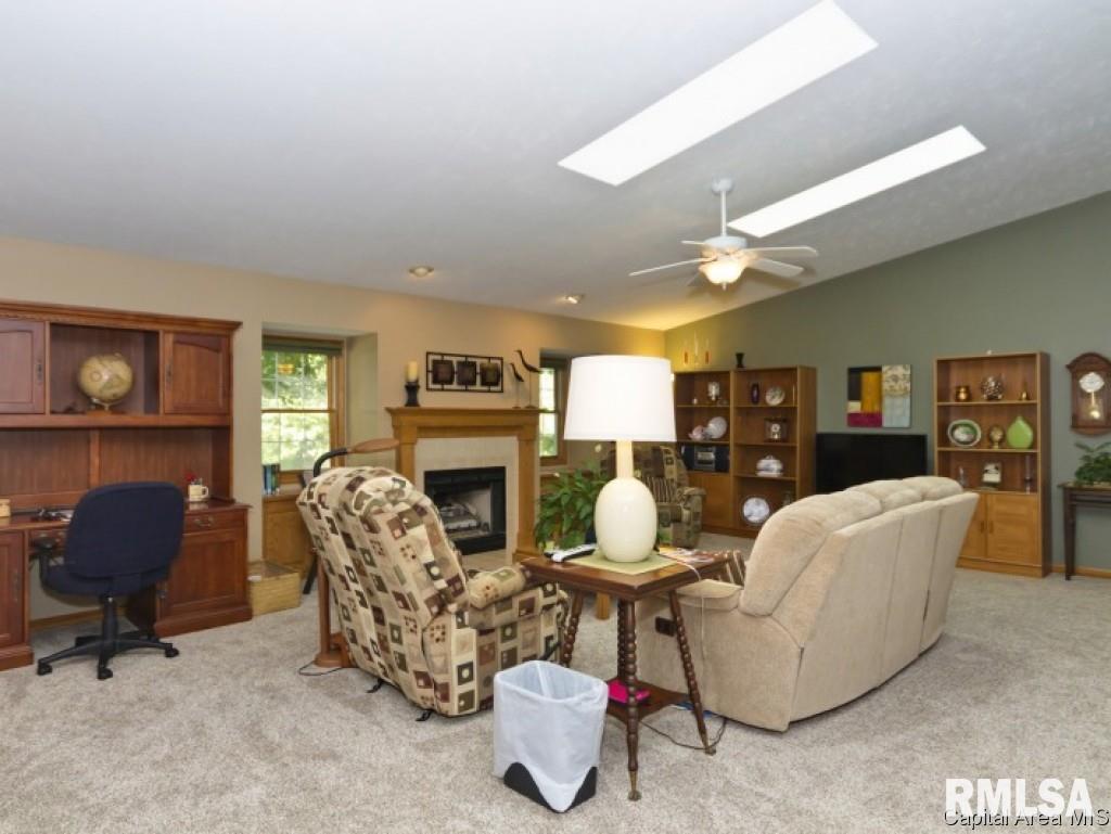 1408 James Street Springfield, IL 62703 - Photo 5 of 22