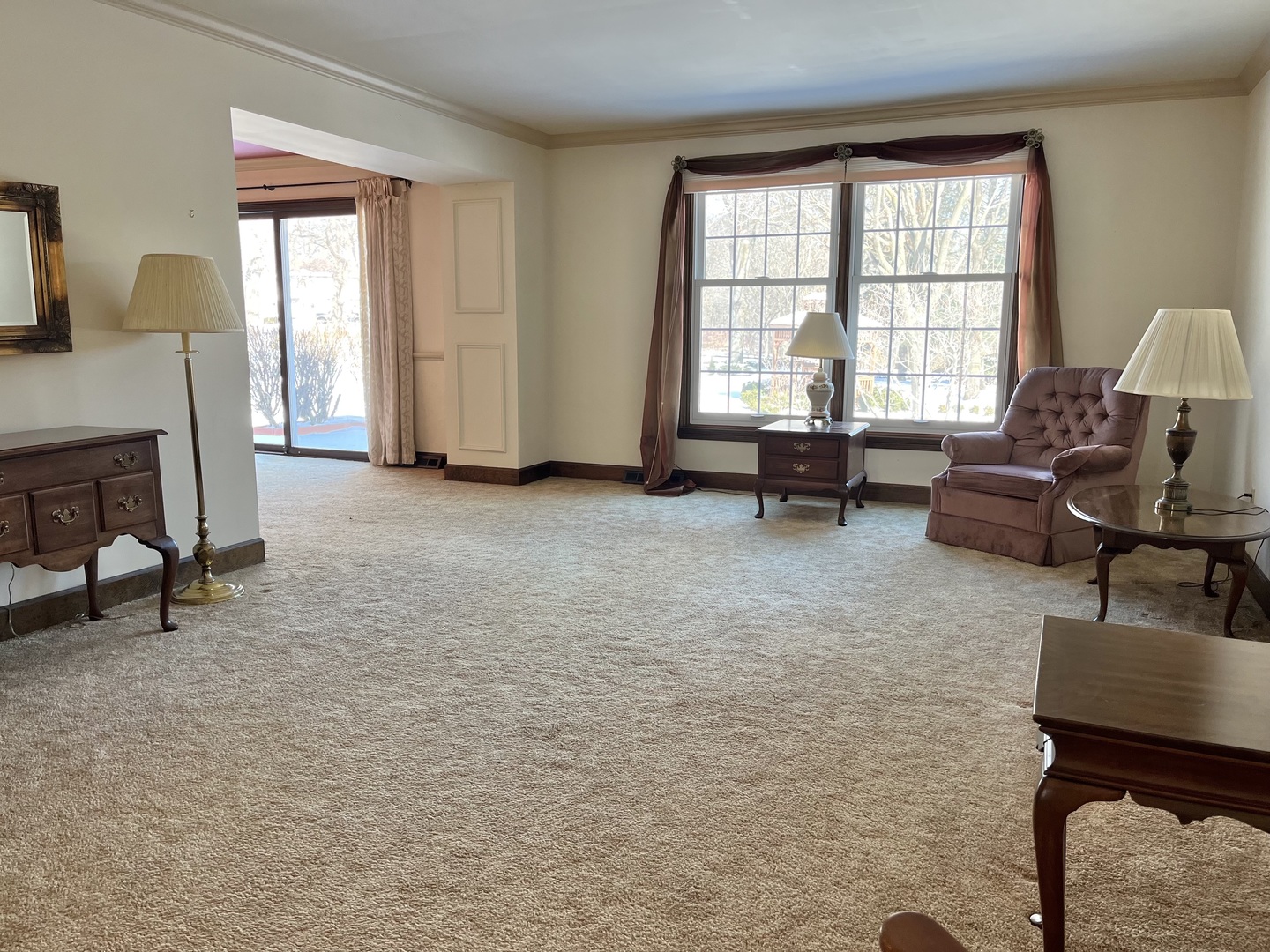 28 Winthrop New Road Sugar Grove, IL 60554 - Photo 8 of 20 a living room with furniture and a fireplace