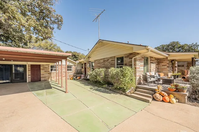 $389,000 | 4112 Brooks Baker Avenue, Lakeside, TX 76135