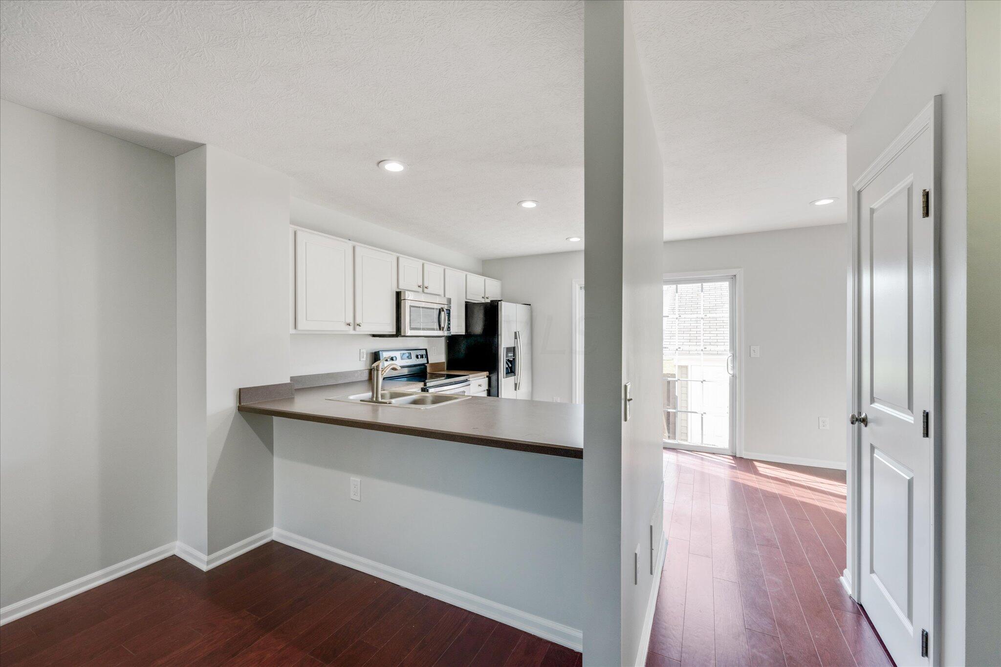 6213 Needletail Road Columbus, OH 43230 - Photo 12 of 45