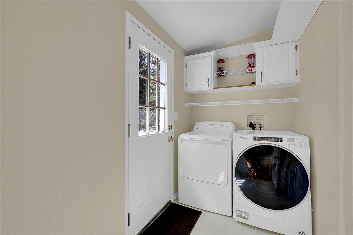 138 Big Fir Road Forbestown, CA 95941 - Photo 26 of 56 a utility room with dryer and washer