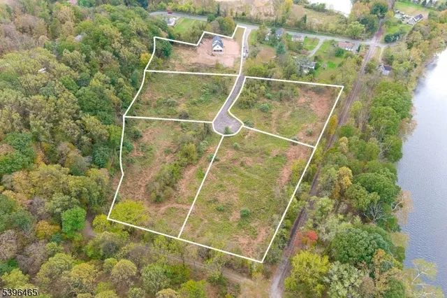 $789,900 | 2 Highlands Way, Phillipsburg, NJ 08865