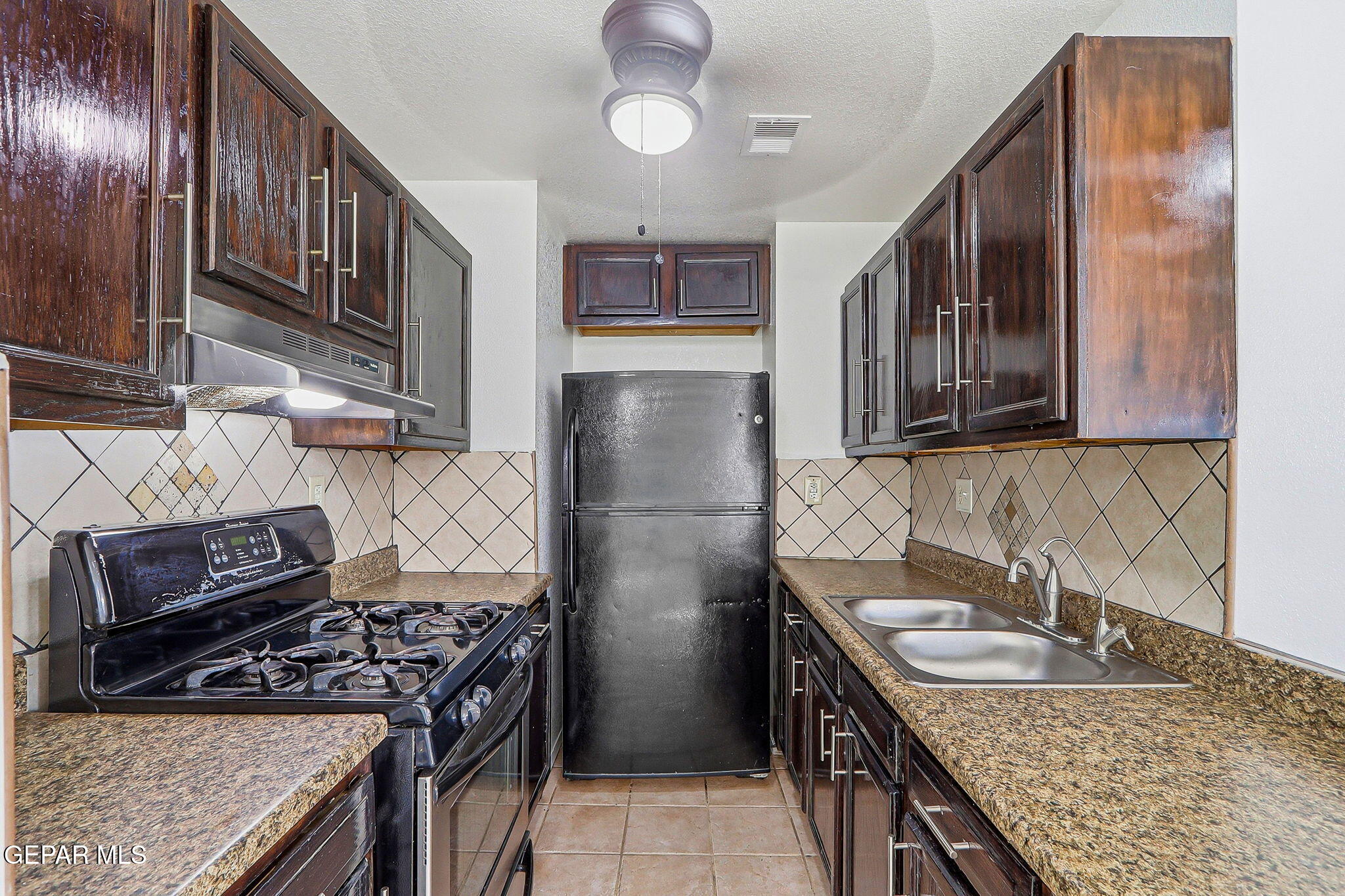5421 Gate Ridge Circle El Paso, TX 79932 - Photo 18 of 43 18-web-or-mls-IMG_3511