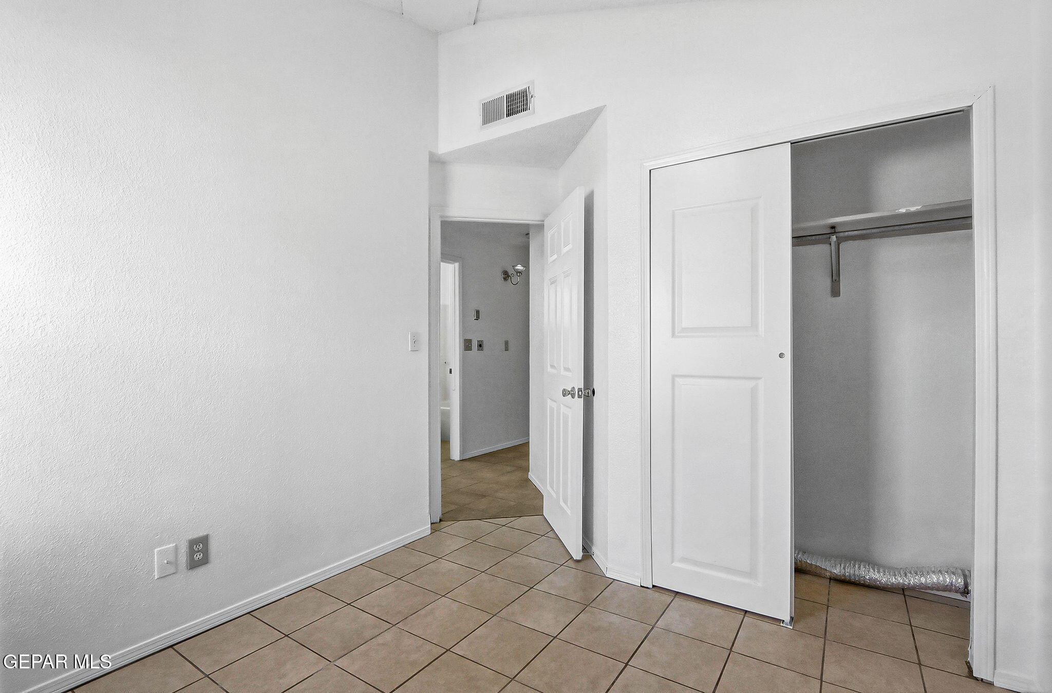 5421 Gate Ridge Circle El Paso, TX 79932 - Photo 24 of 43 25-web-or-mls-IMG_3553