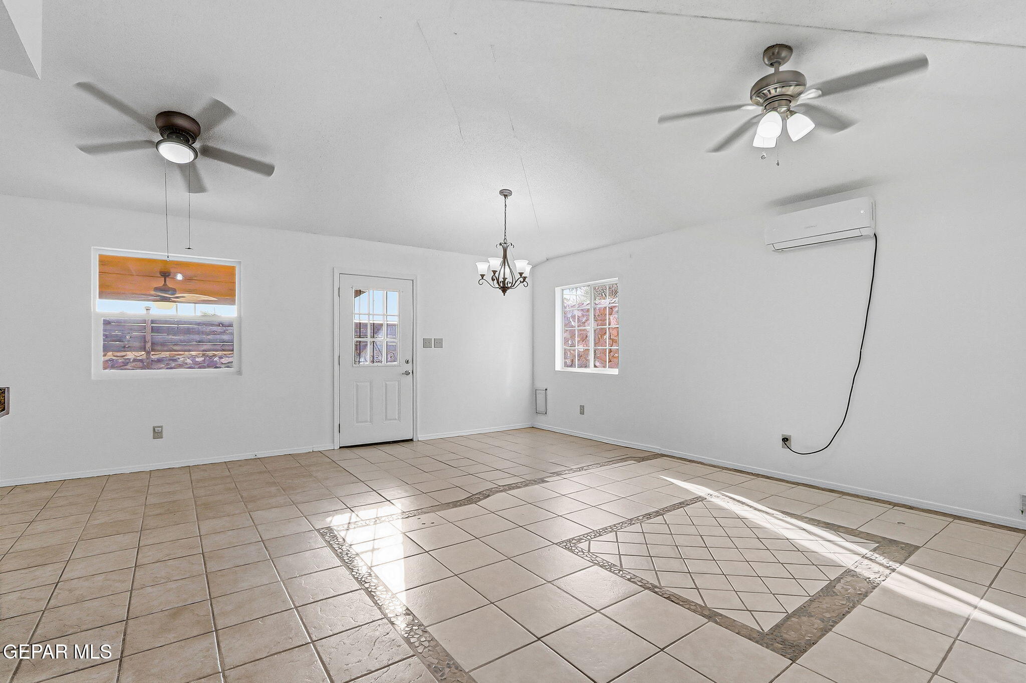 5421 Gate Ridge Circle El Paso, TX 79932 - Photo 8 of 43 8-web-or-mls-IMG_3455