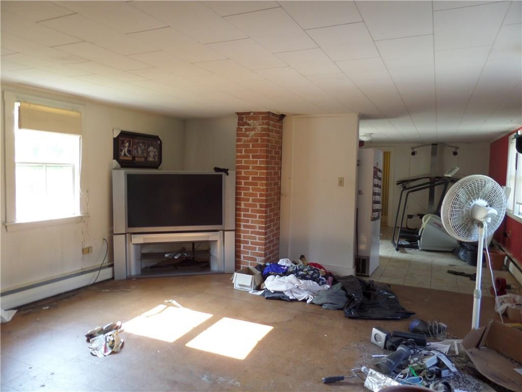31 Punkin Valley Road Bridgton, ME 04009 - Photo 23 of 32 apartment living room