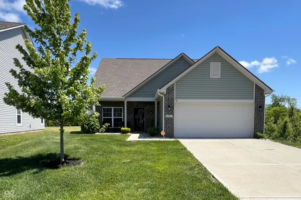 $349,900 | 1583 North Creekwater Pass, Greenfield, IN 46140