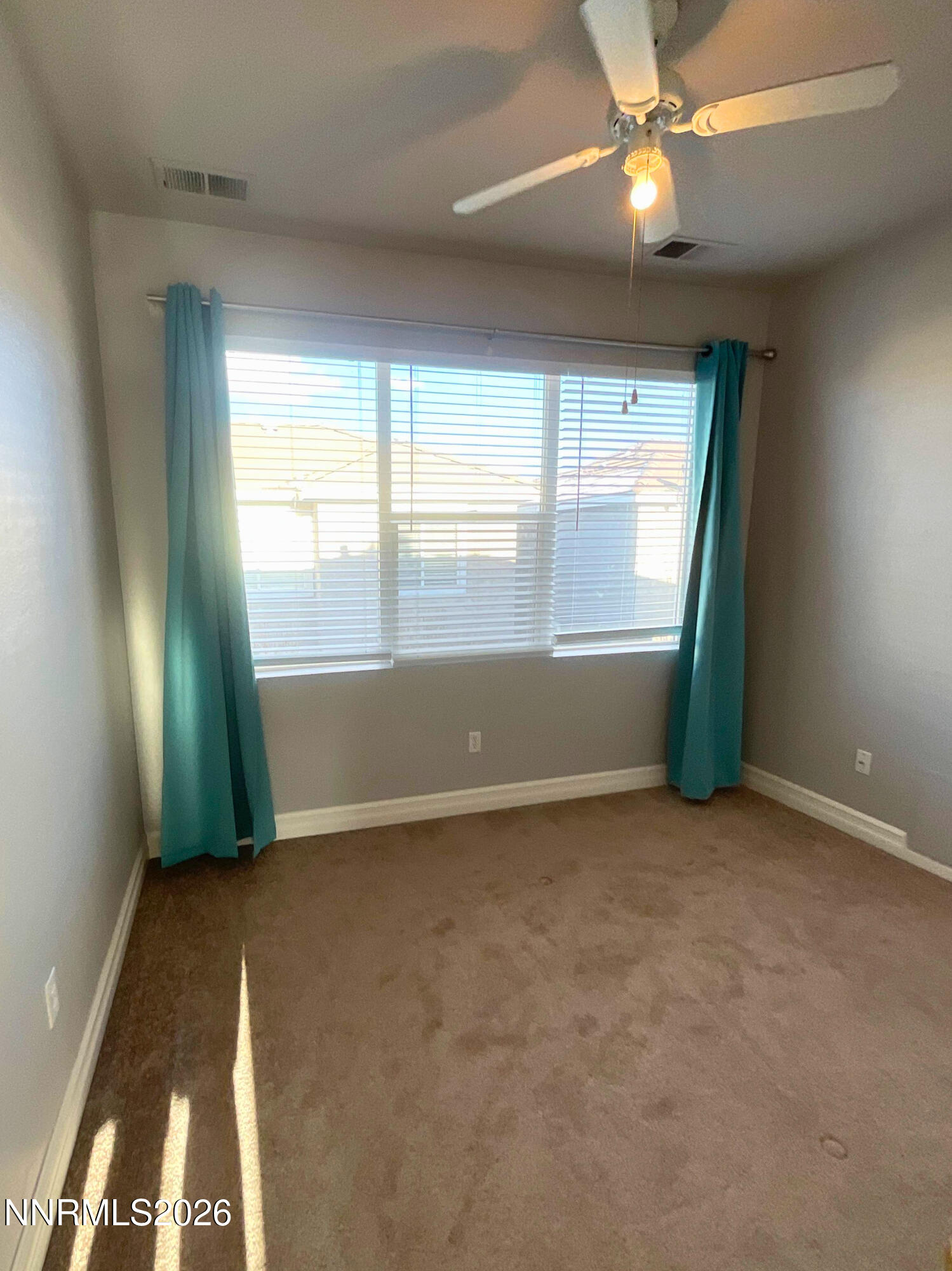 9636 Truckee Meadows Place Reno, NV 89521 - Photo 14 of 19 417be899-fb41-453b-bfb5-ff34fcc9b573