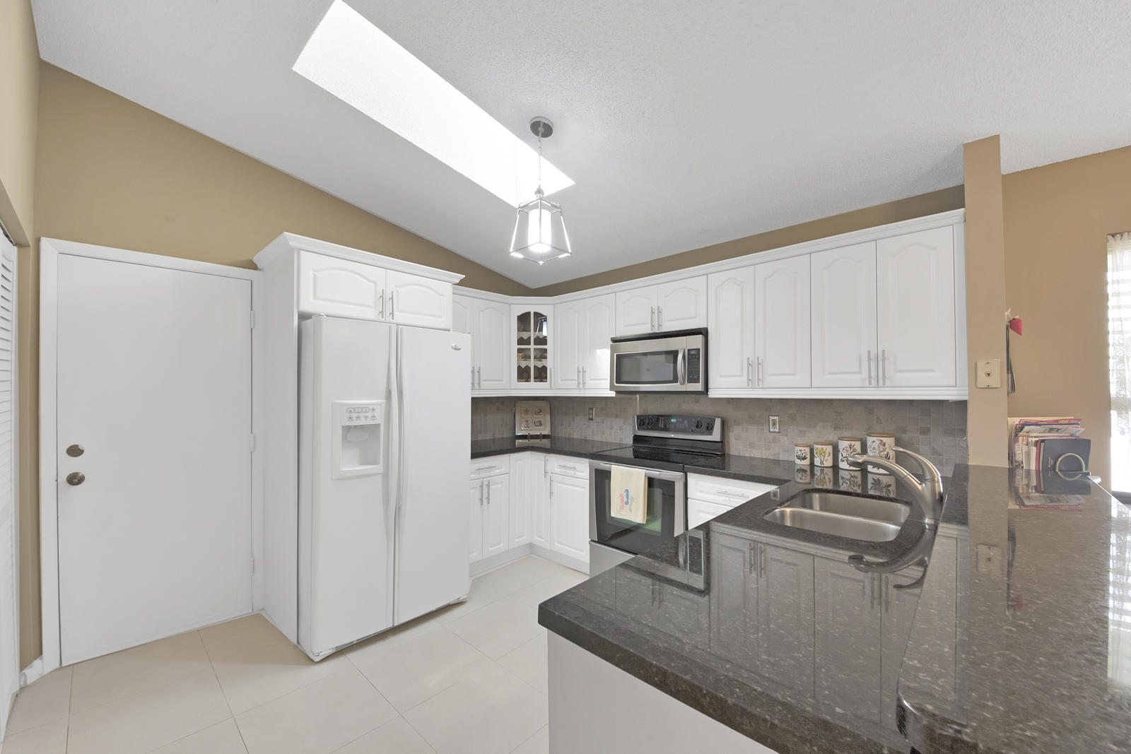 4551 Ketch Court Boynton Beach, FL 33436 - Photo 11 of 31 0H1A0266