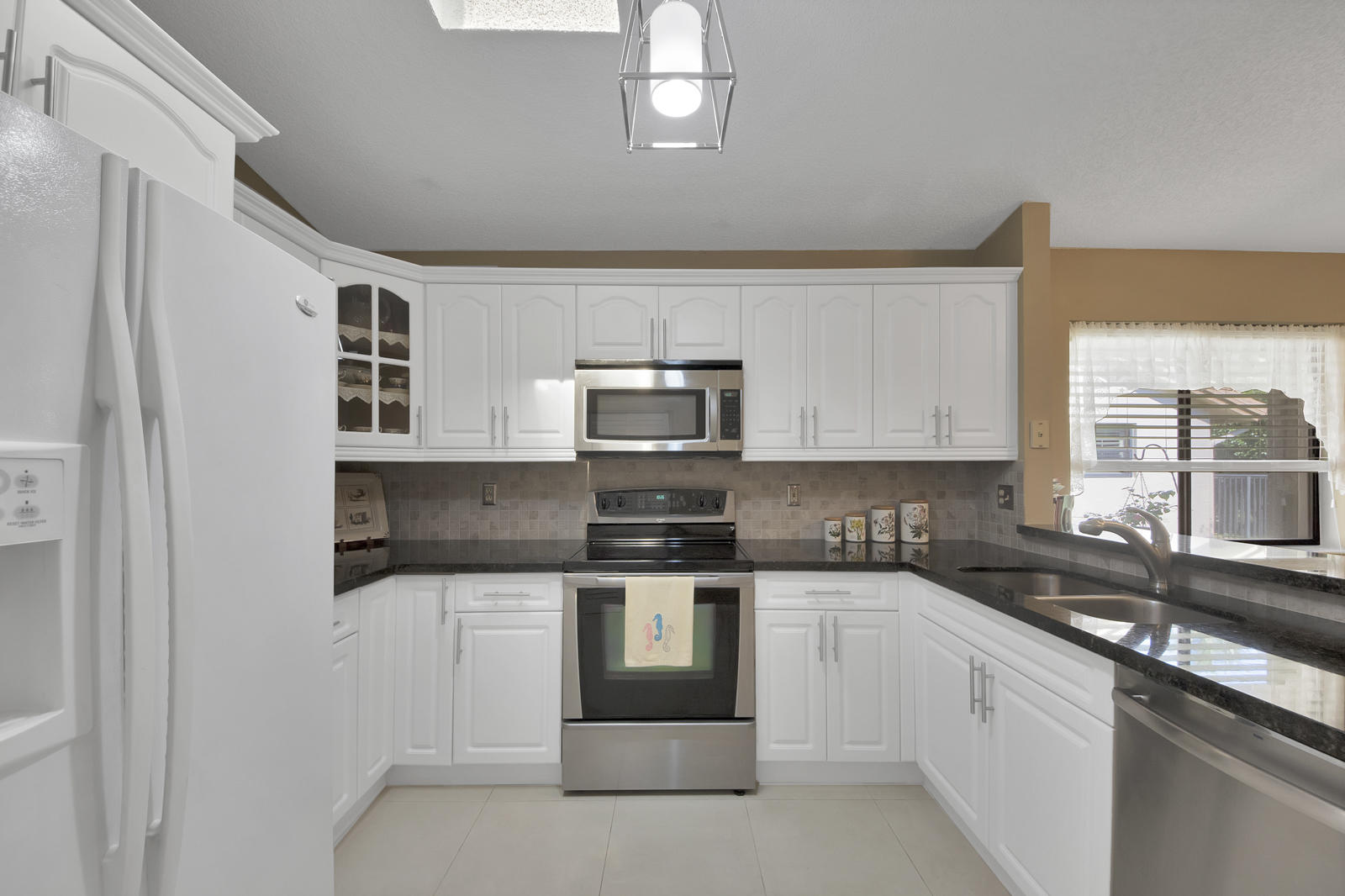 4551 Ketch Court Boynton Beach, FL 33436 - Photo 12 of 31 0H1A0271-Edit