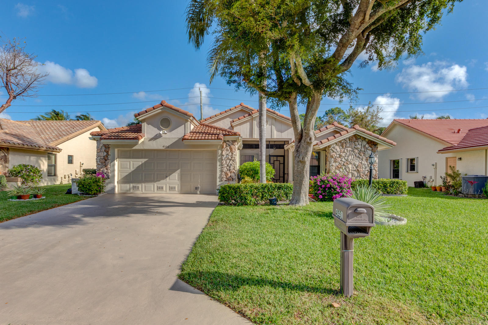 4551 Ketch Court Boynton Beach, FL 33436 - Photo 2 of 31 Driveway