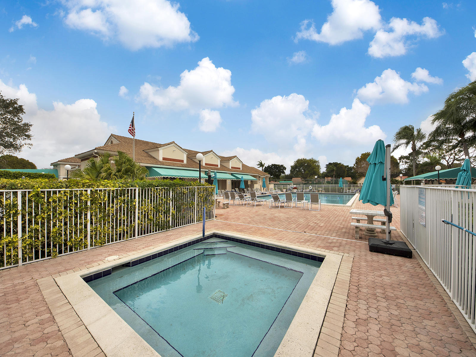 4551 Ketch Court Boynton Beach, FL 33436 - Photo 26 of 31 Hot tub