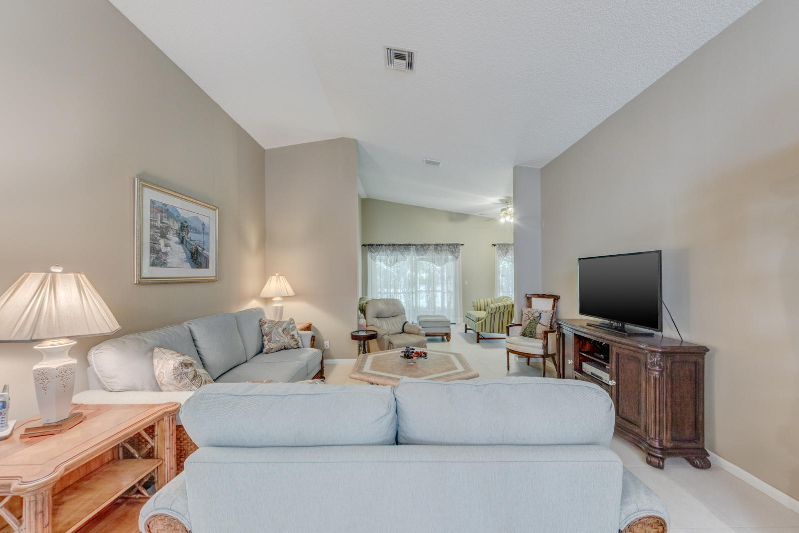 4551 Ketch Court Boynton Beach, FL 33436 - Photo 8 of 31 Living room
