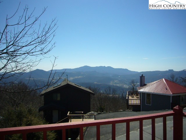 117 Skiloft Road Beech Mountain, NC 28604 - Photo 2 of 15 Gallery Image 2