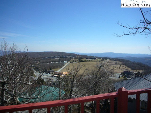117 Skiloft Road Beech Mountain, NC 28604 - Photo 3 of 15 Gallery Image 3