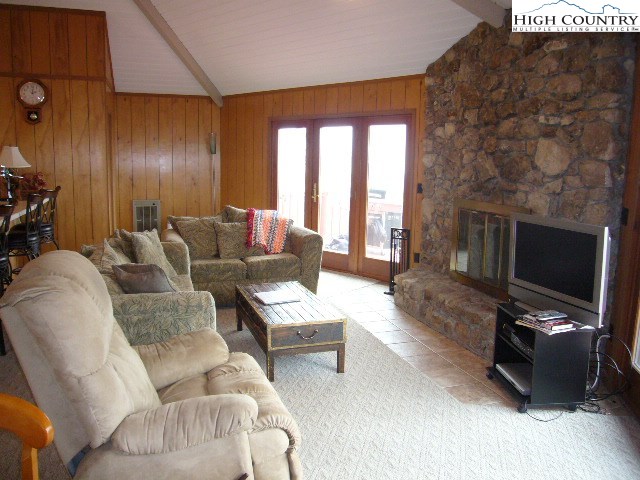 117 Skiloft Road Beech Mountain, NC 28604 - Photo 4 of 15 Gallery Image 4