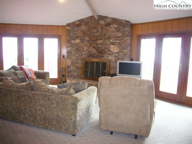 117 Skiloft Road Beech Mountain, NC 28604 - Photo 5 of 15 Gallery Image 5