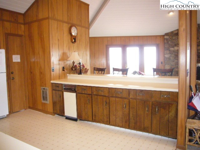 117 Skiloft Road Beech Mountain, NC 28604 - Photo 8 of 15 Gallery Image 8