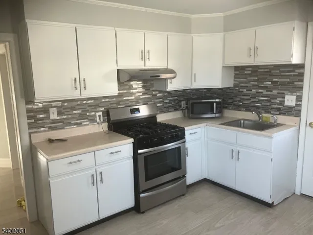 $1,895 | 20 Ryerson Avenue, Unit 2, Newton, NJ 07860