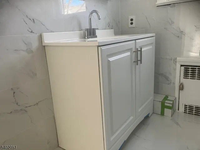 $1,895 | 20 Ryerson Avenue, Unit 2, Newton, NJ 07860