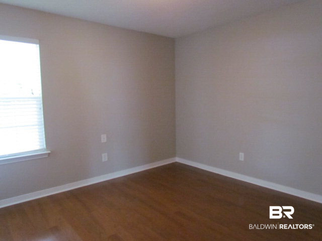 500 West Rose Avenue Foley, AL 36535 - Photo 20 of 21 New Paint-Bedroom 2