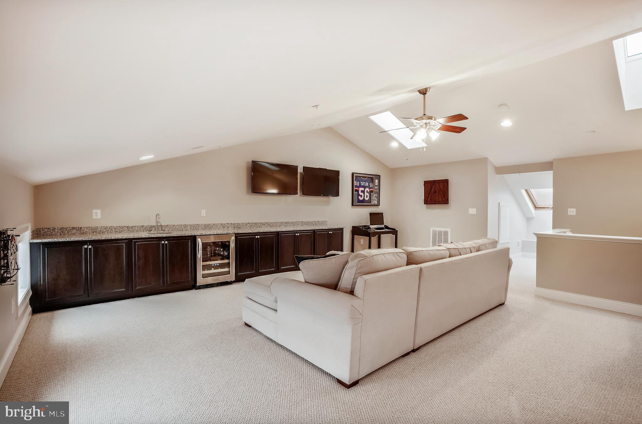 7659 Elmcrest Road Hanover, MD 21076 - Photo 6 of 34 Loft