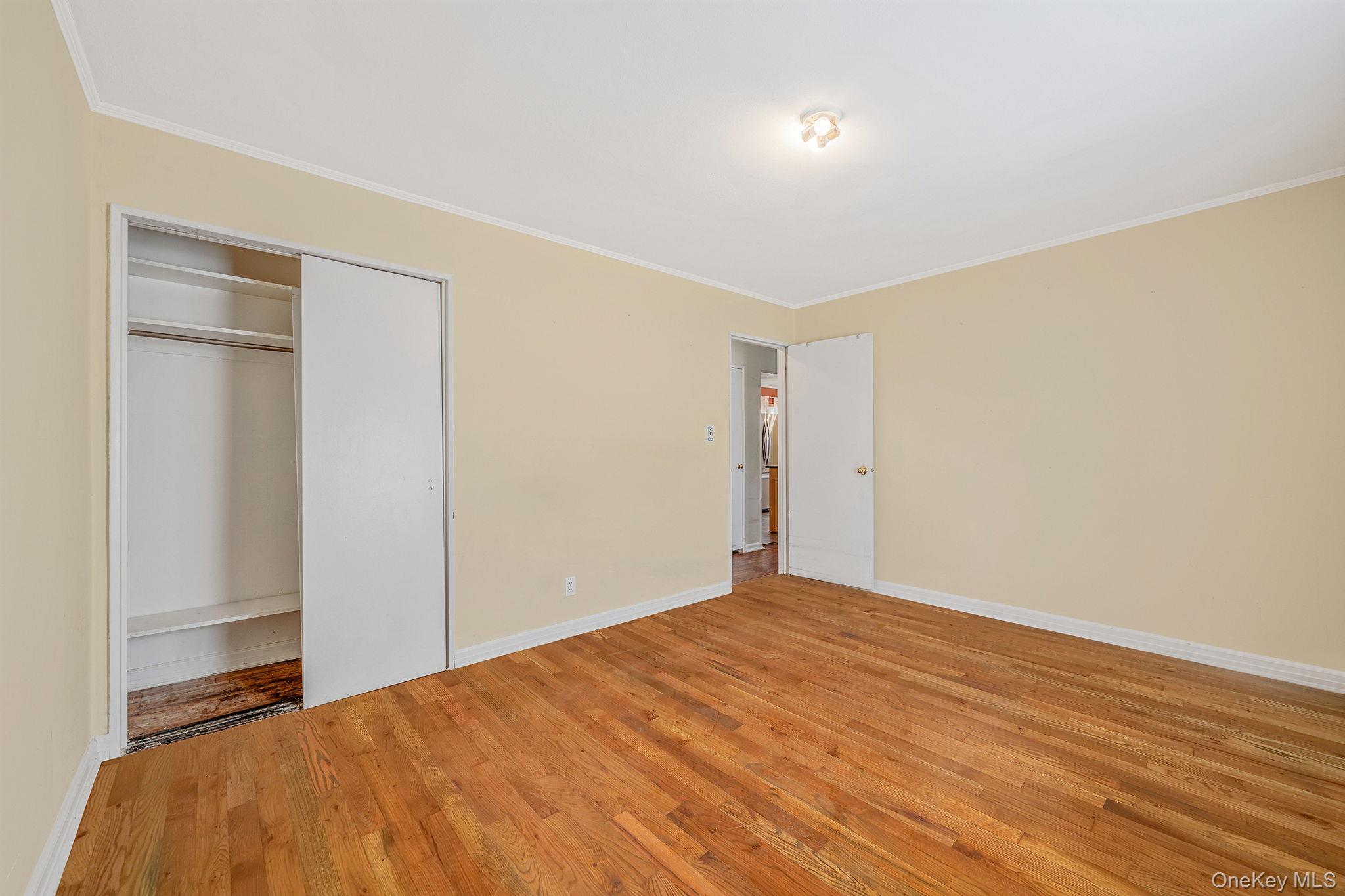 2001 North Jerusalem Road East Meadow, NY 11554 - Photo 17 of 31 a view of empty room