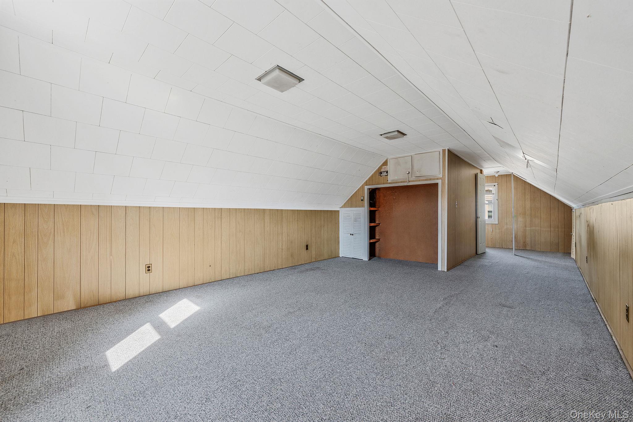 2001 North Jerusalem Road East Meadow, NY 11554 - Photo 19 of 31 a view of a garage