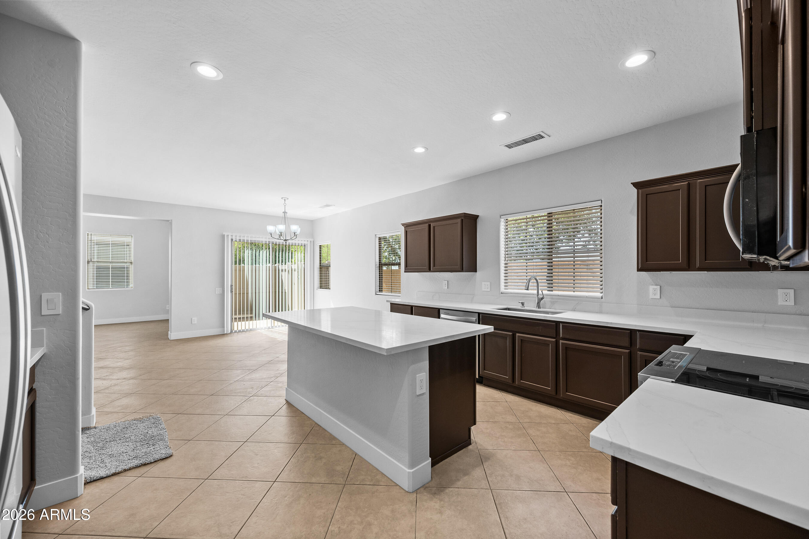 1948 West Davis Road Phoenix, AZ 85023 - Photo 16 of 52 16-1948WDR-ocupix-