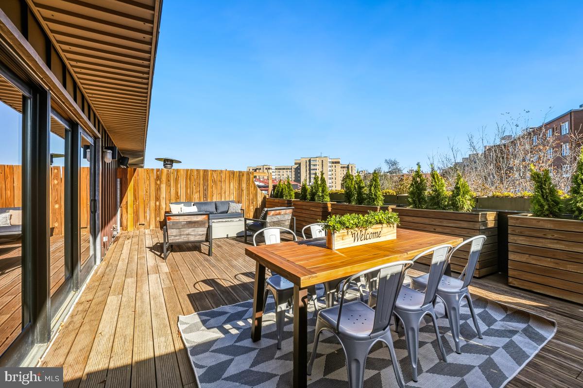 1700 Kalorama Road Northwest, Unit 407 Washington, DC 20009 - Photo 2 of 30 an outdoor space with furniture