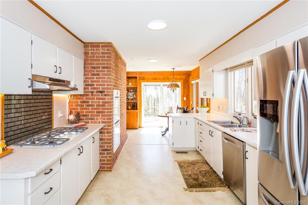 76 Forest Road Asheville, NC 28803 - Photo 12 of 35 Gallery Image 12
