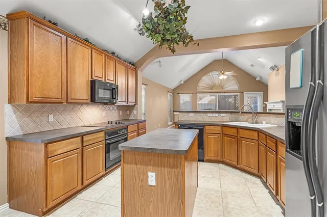 $2,400 | 5404 Fairfax Court, McKinney, TX 75072