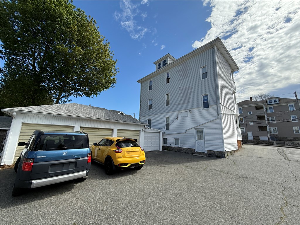 18 Winthrop Street Woonsocket, RI 02895 - Photo 4 of 5
