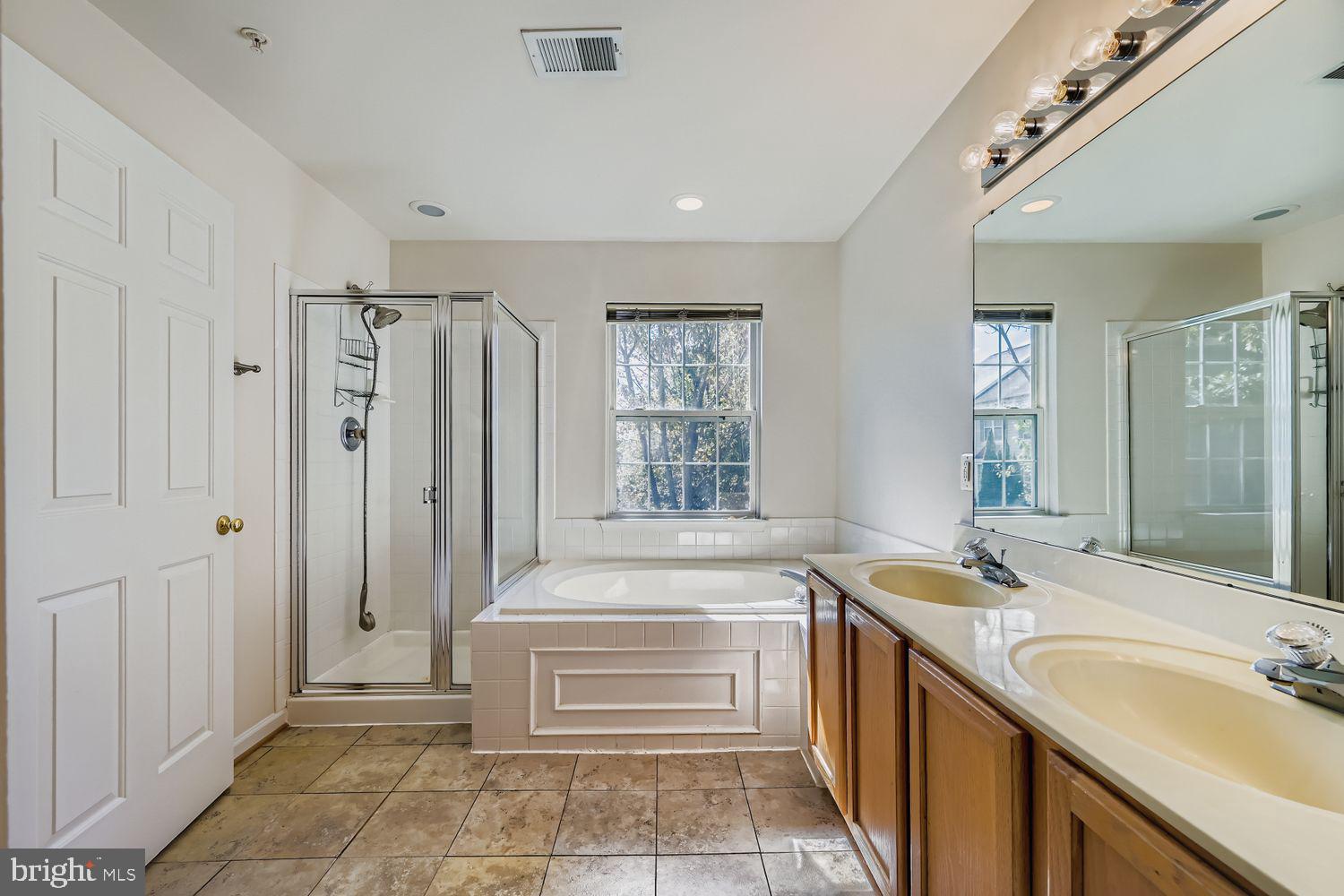 13304 Rising Sun Lane Germantown, MD 20874 - Photo 24 of 33 Gallery Image 24
