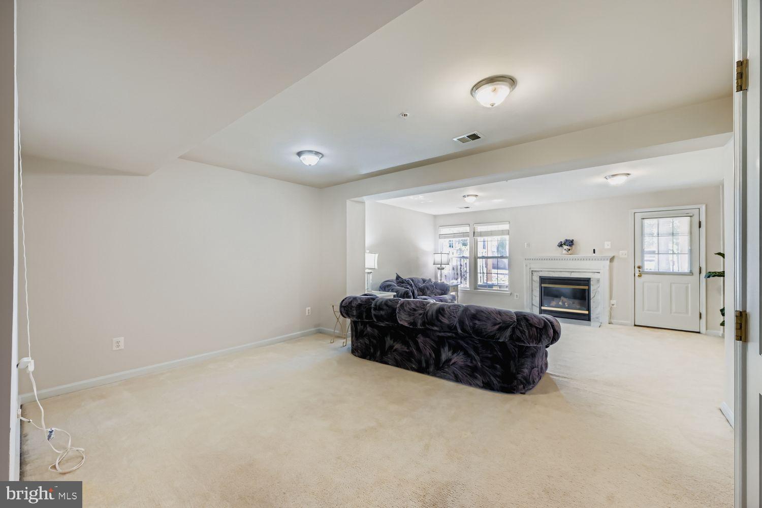 13304 Rising Sun Lane Germantown, MD 20874 - Photo 6 of 33 Gallery Image 6