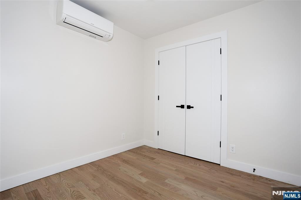 20 Dojean Court Bergenfield, NJ 07621 - Photo 17 of 50