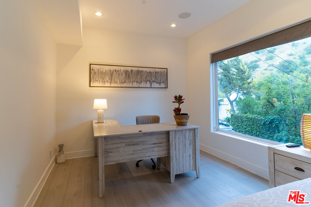 1857 North Beverly Drive Beverly Hills, CA 90210 - Photo 19 of 34