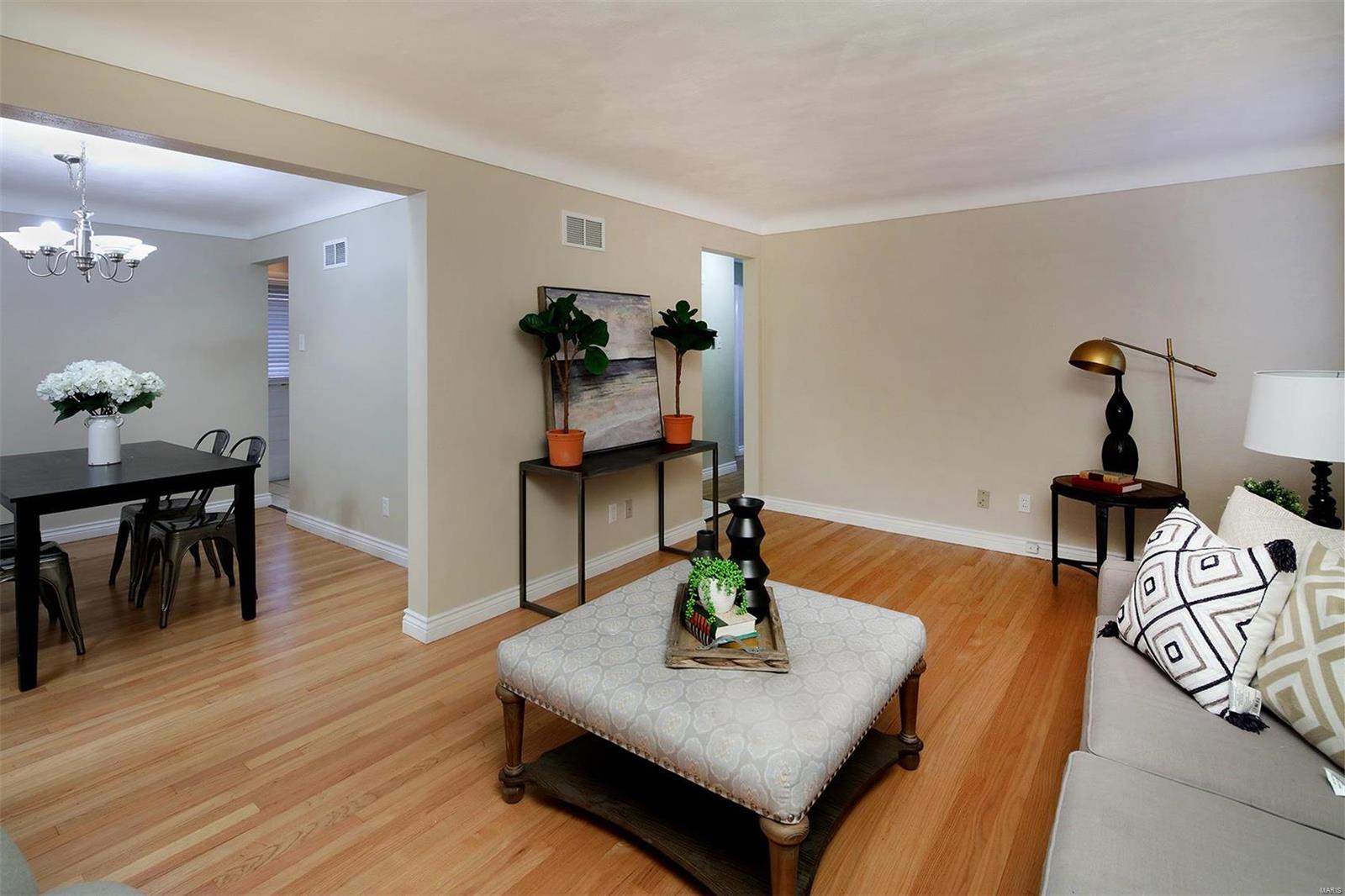 9248 Litzsinger Road St. Louis, MO 63144 - Photo 4 of 12 Gallery Image 4